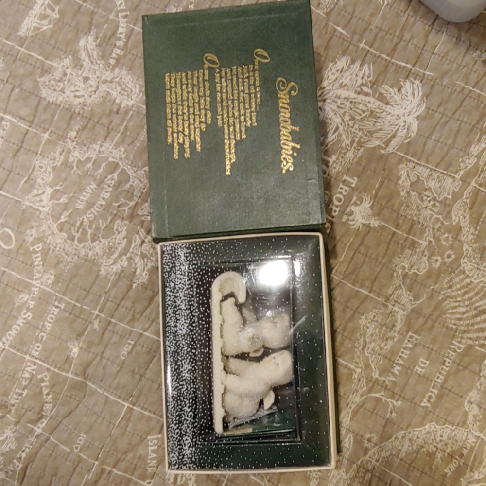 Snowbabies Classic Collection Dept 56 - Picture 3 of 4